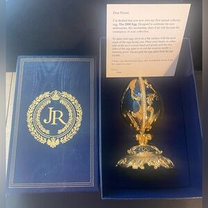Joan Rivers’ “The 2000 Egg” Collectors Item